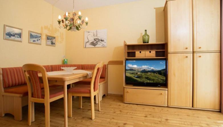 Bed and Breakfast Haus Christaldo Санкт-Антон-ам-Арльберг Екстер'єр фото
